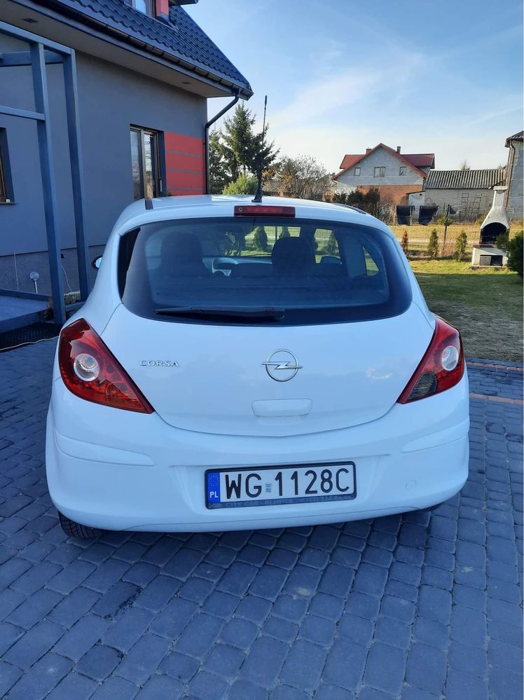 Sanochod Opel Cosra D