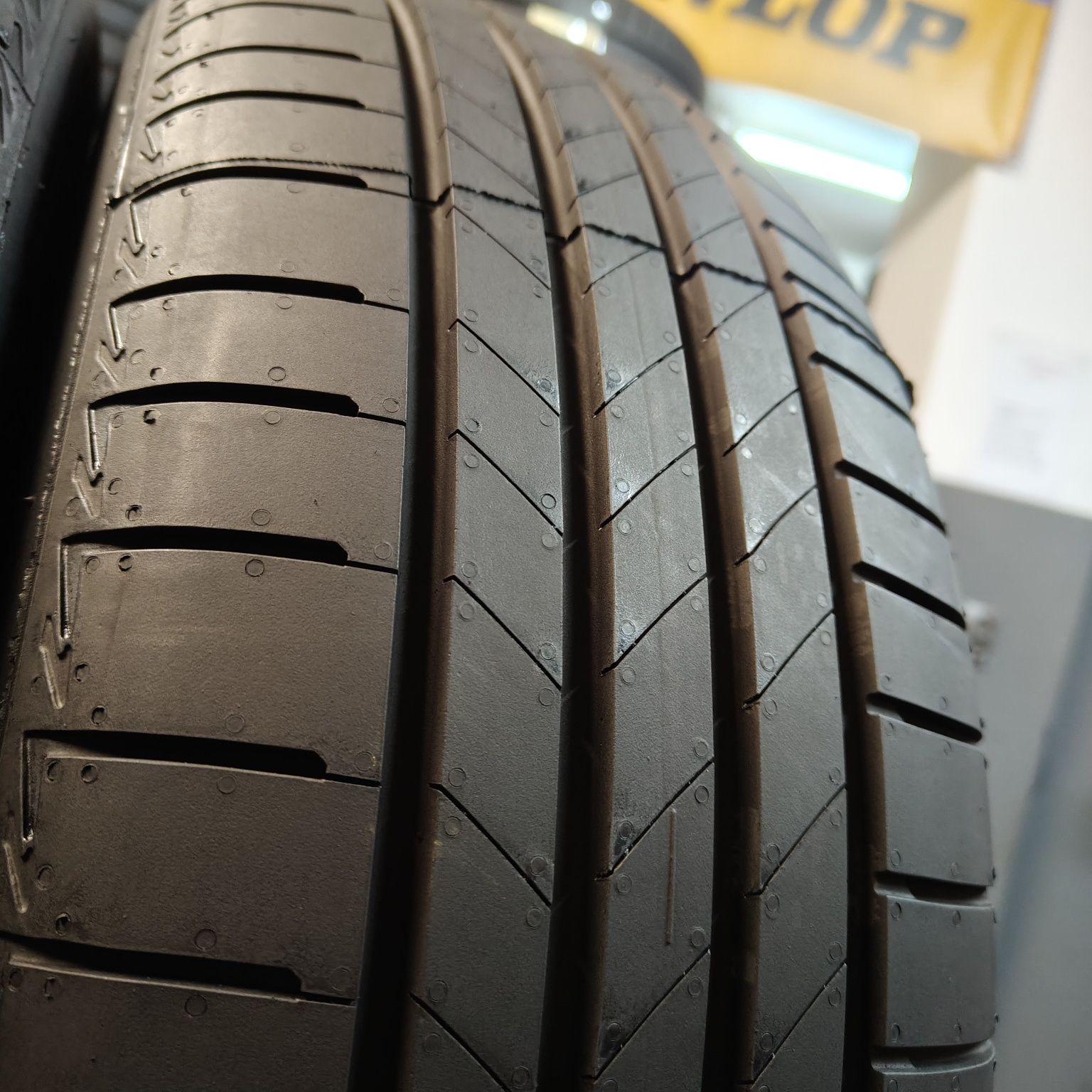 215/65/16 Sprzedam komplet opon letnich Bridgestone