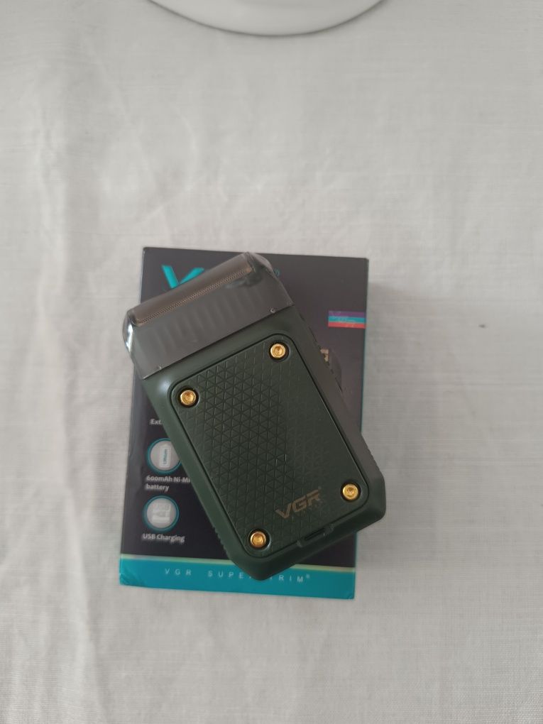 Máquina de Barbear Profissional VGR V-353