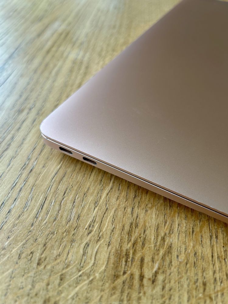 MacBook Air 13” 2020 i3 / 8GB / 256GB Retina / tylko 158 cykli baterii