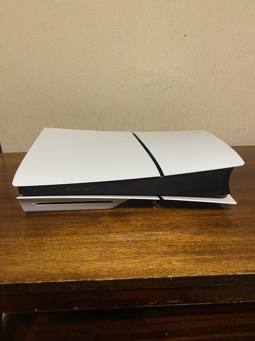 Ігрова приставка PlayStation 5 Slim