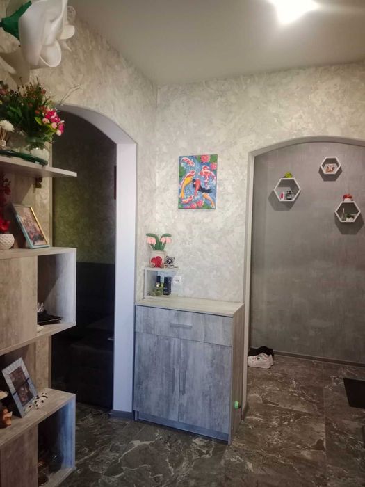 Продам 3 комнатную с ремонтом на левом берегу,alm