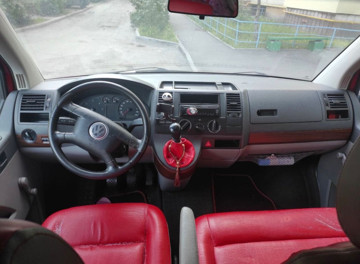 Продам Volkswagen Transporter 2.5 TD 2007 року
