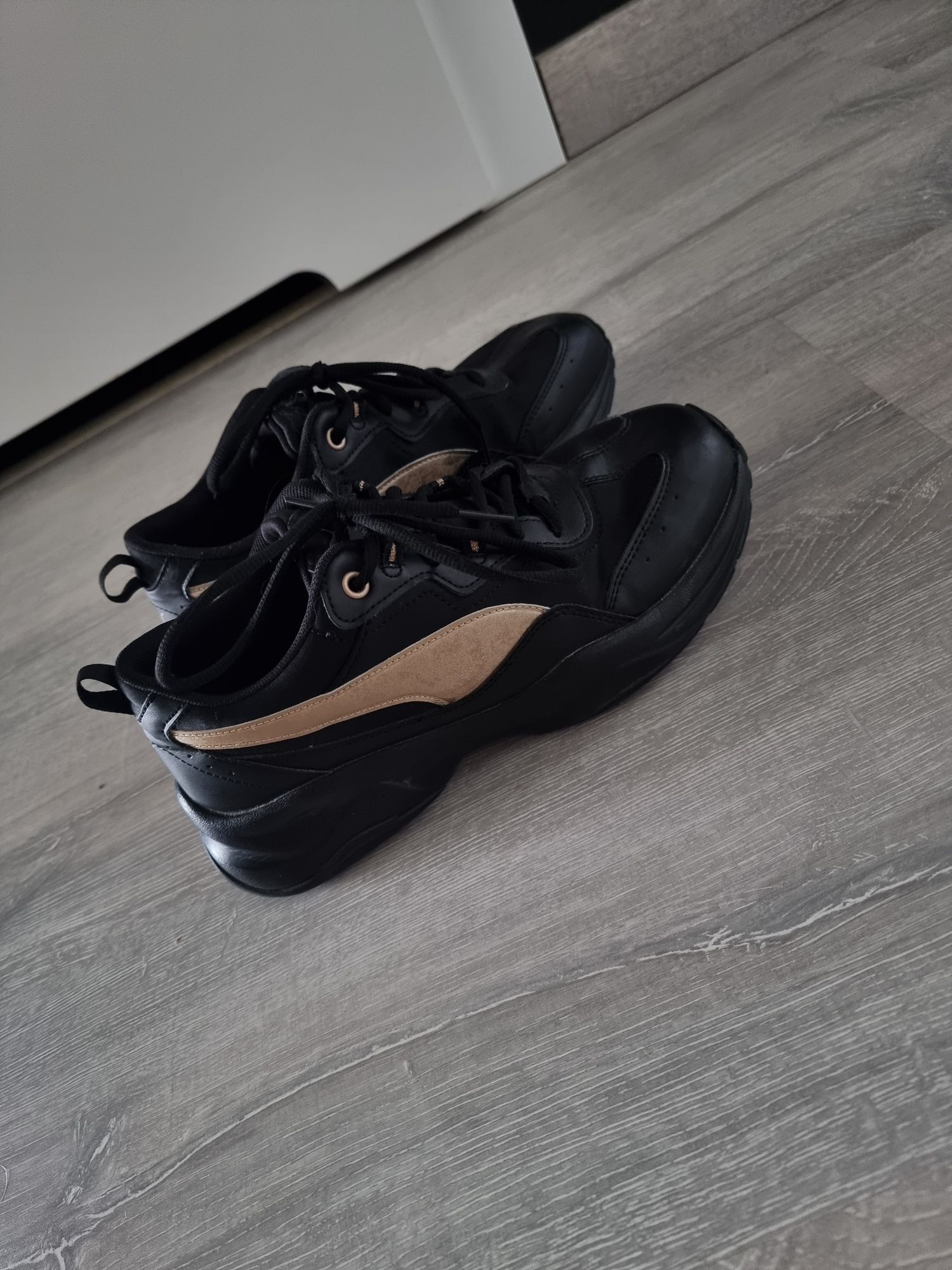 Czarne sneakersy puma 40