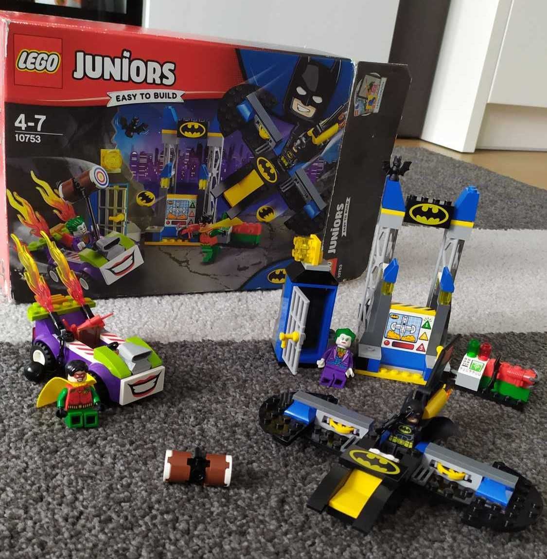 LEGO Juniors  Atak Jokera na Jaskinię Batmana ~ Kraków