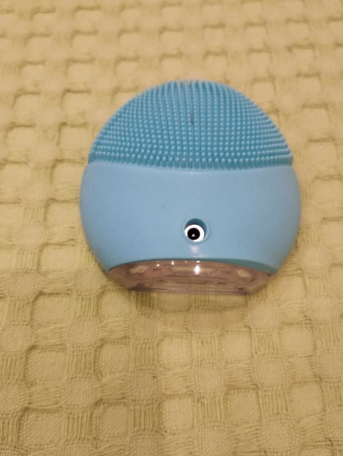 Электронная щетка для чистки лица Foreo Luna mini - массажёр Форео