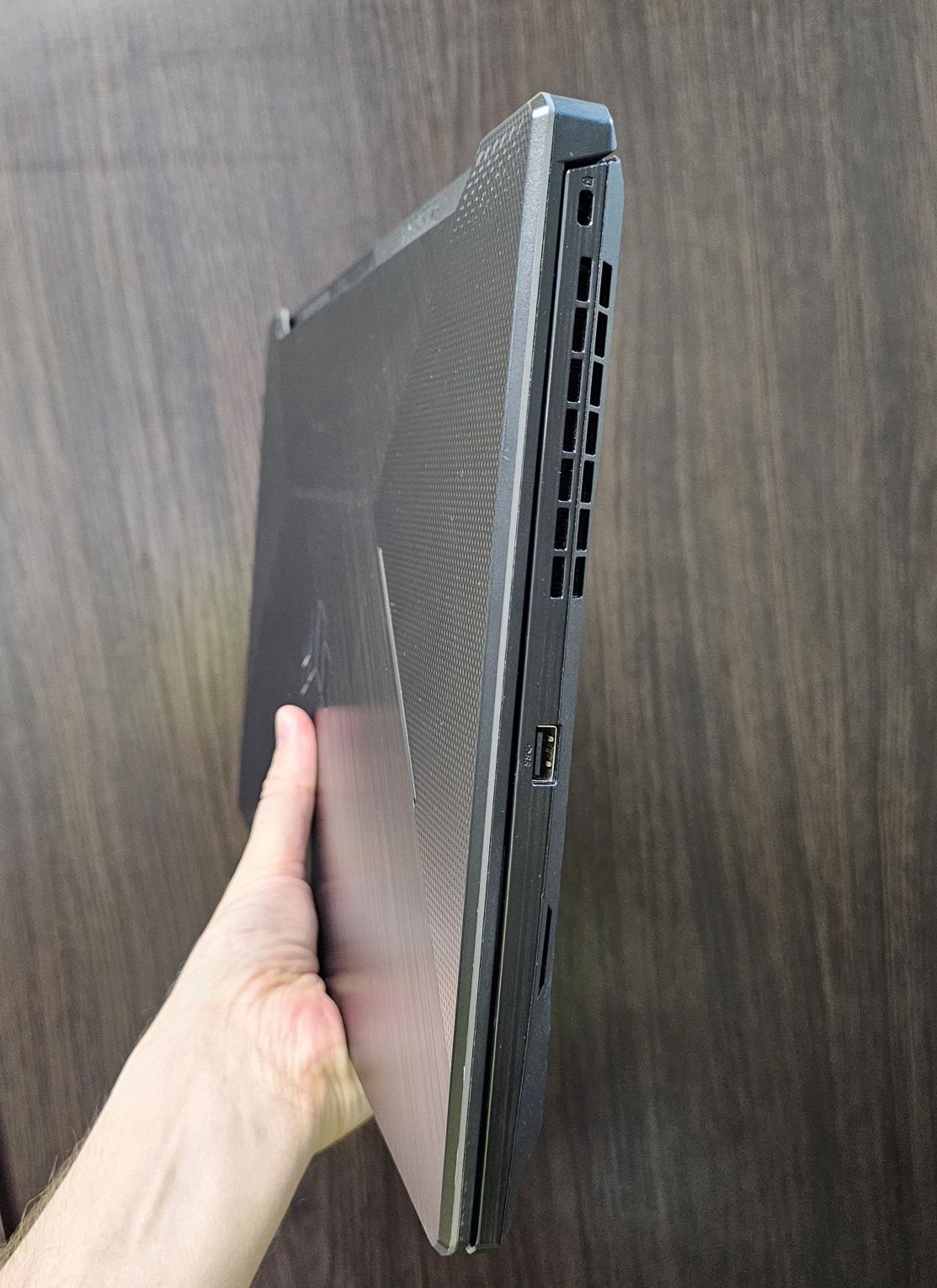 Ігровий Asus TUF A17, 17.3" IPS 144Hz, Ryzen 5 4600H, GTX 1650, 16/512