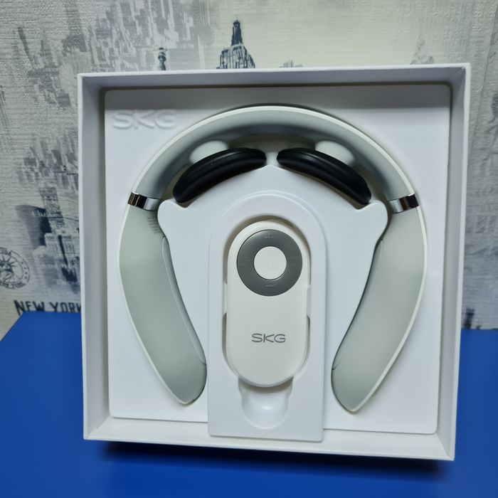 Масажер для шиї SKG 4098 white