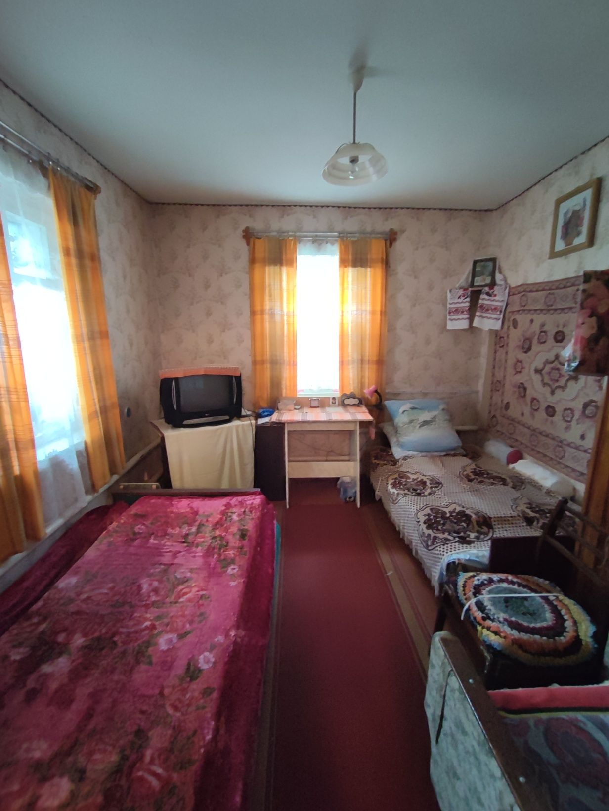 Продам дом в пгт Донец(Червоный Донец), ул. Прилужная