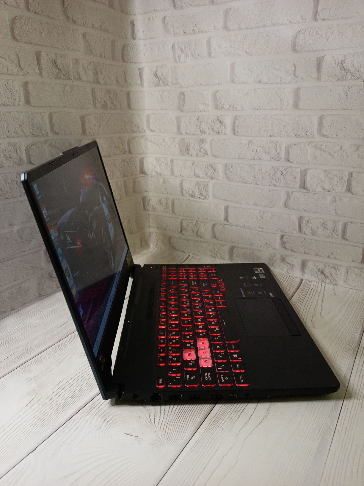 Геймерський ноутбук Asus TUF GAMING RTX 2060 Ryzen 9 16Gb RAM 1 Tb SSD