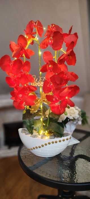 Piękny ogromny storczyk na prezent święta czerwony świecący LED