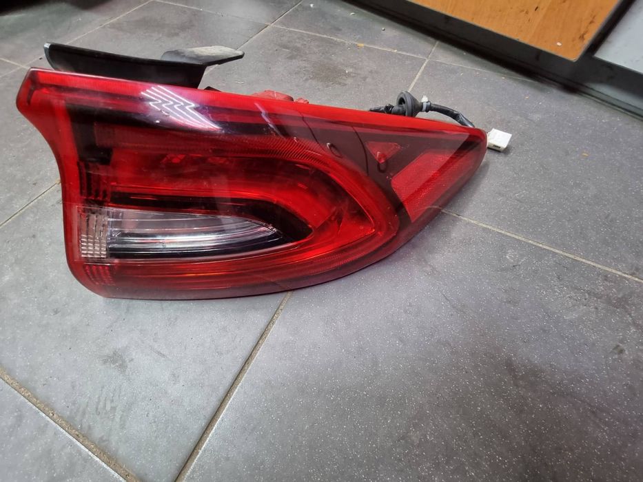 фонар задній правий Hyundai Ionik гібрид  19-22 б\у оригінал