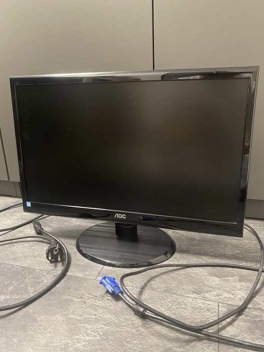 Monitor AOC e2250Swn sprawny z kablami