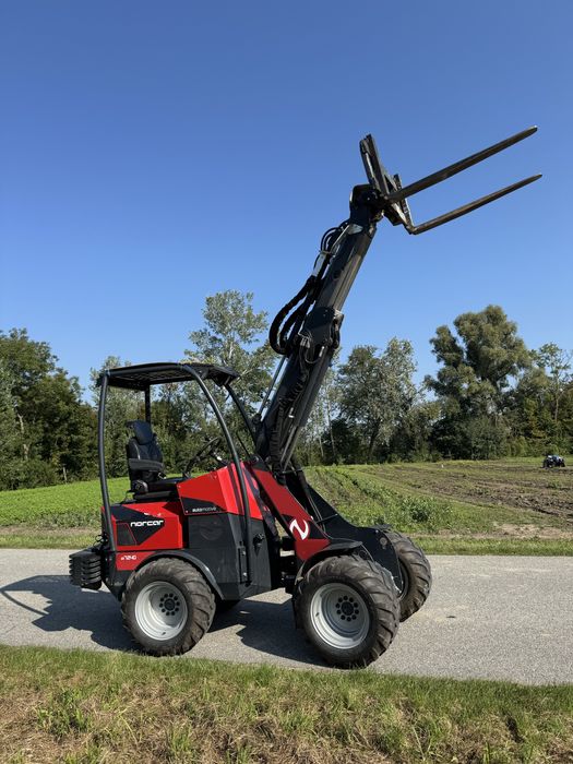 Ładowarka kołowa/teleskopowa/przegubowa Norcar a7240 Avant Weidemann