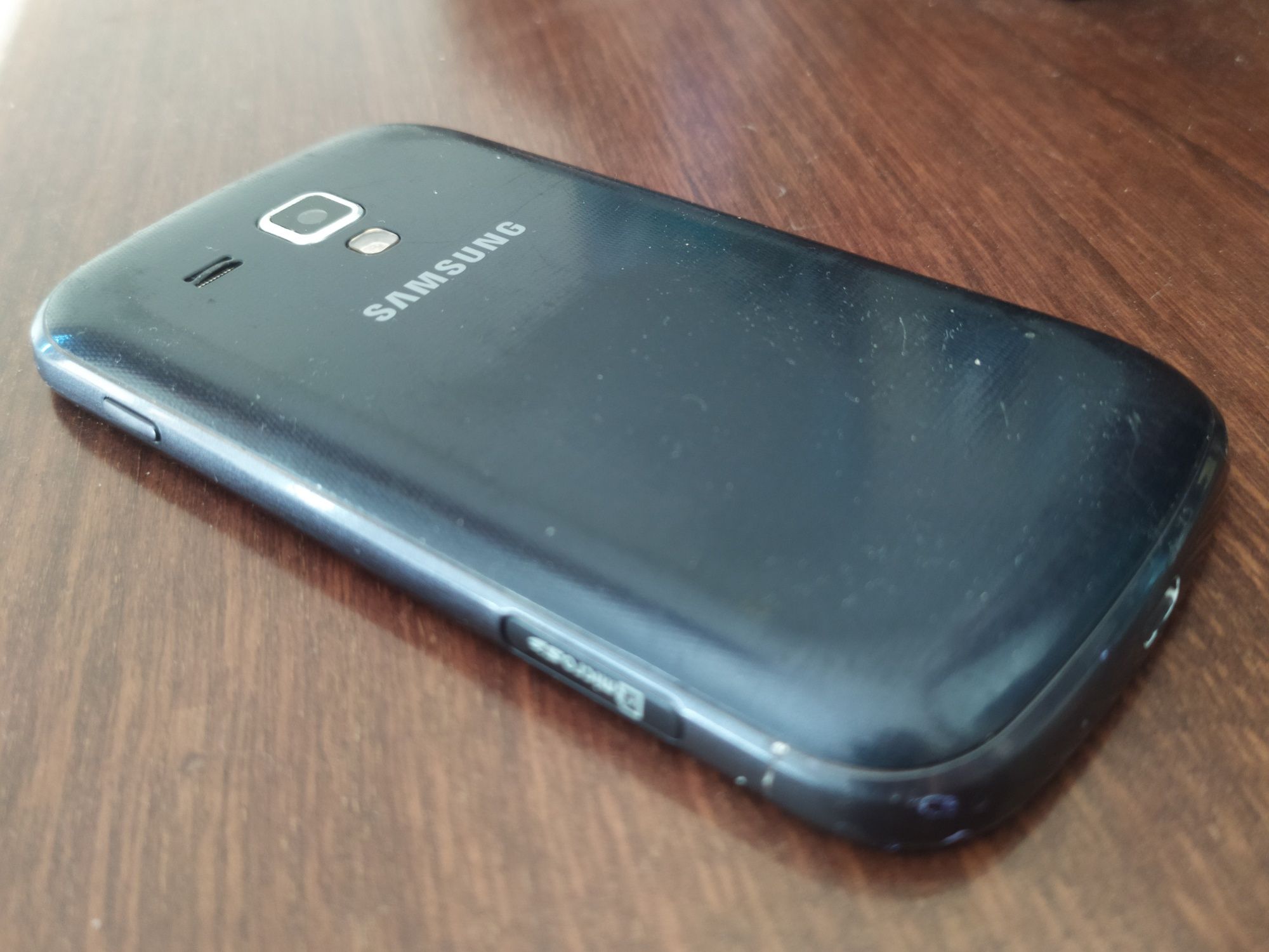 Alcatel e Samsung Galaxy S Duos 2 (Ambos Dual SIM - Livre Operadora)