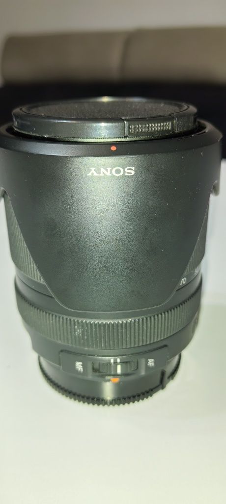 Sony 18-135 f 3.5, 5.6 tulipan,filtr UV