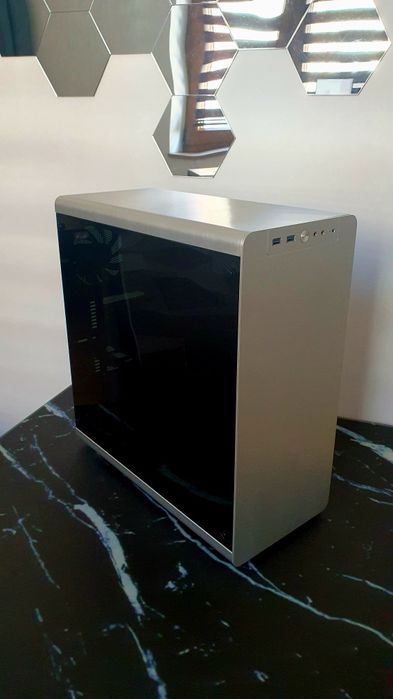 Komputer stacjonarny | i9-9900K | 24GB DDR4 | RTX 2080Ti | 1TB SSD | W