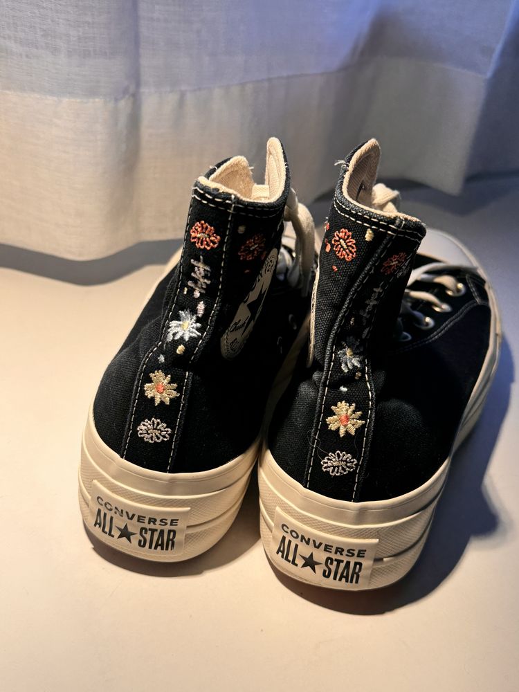 Ténis all-star bota plataforma pretos com detalhe de flores 37/5