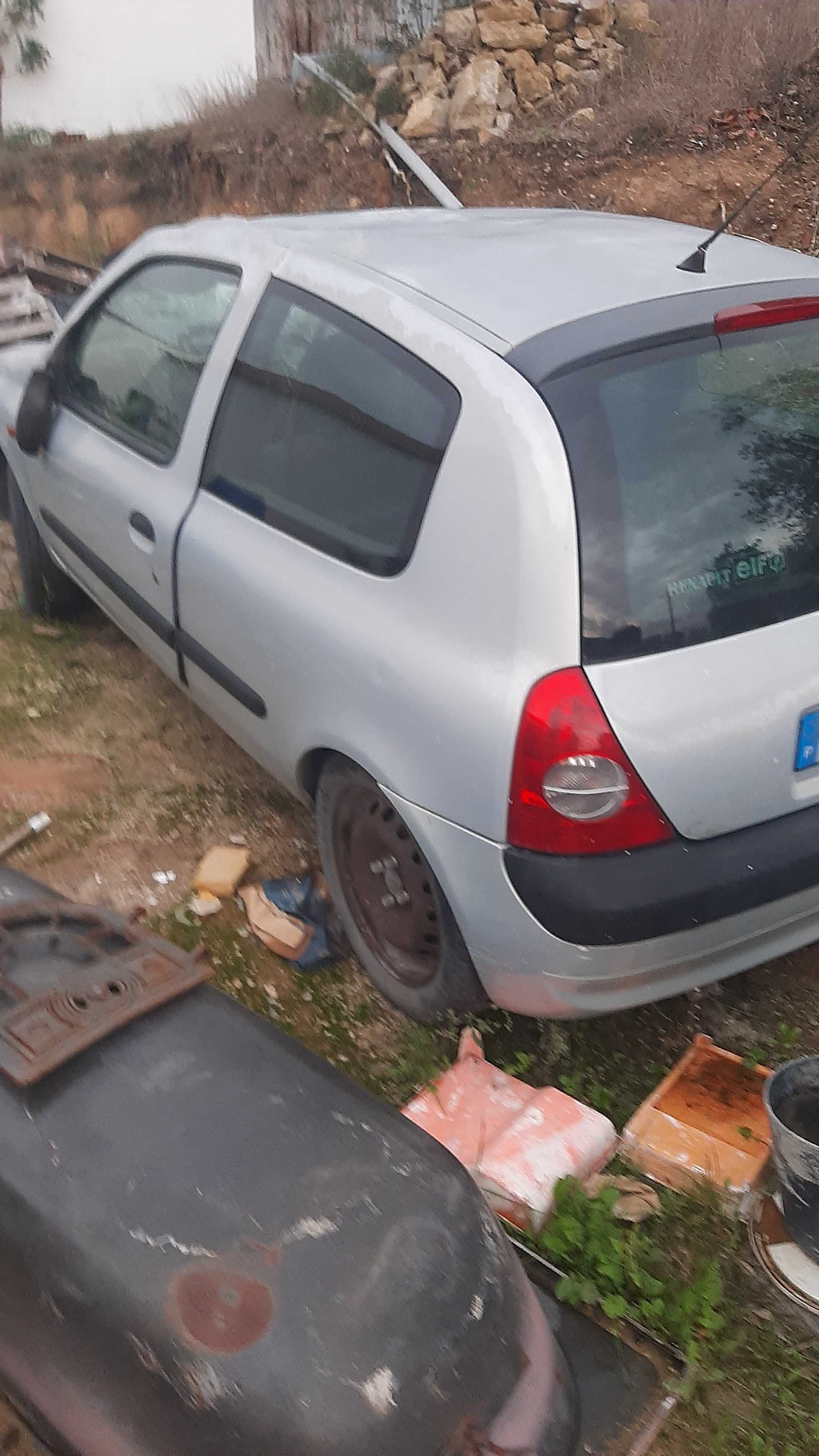 Renault Clio 1.5 (p/ peças)