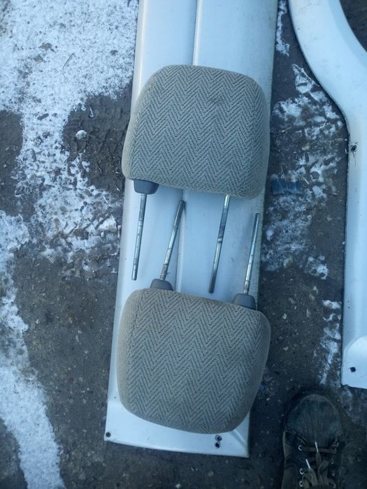 Zagłówki fotela kierowcy pasażera suzuki grand Vitara I