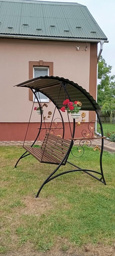 Гойдалка садова, качеля