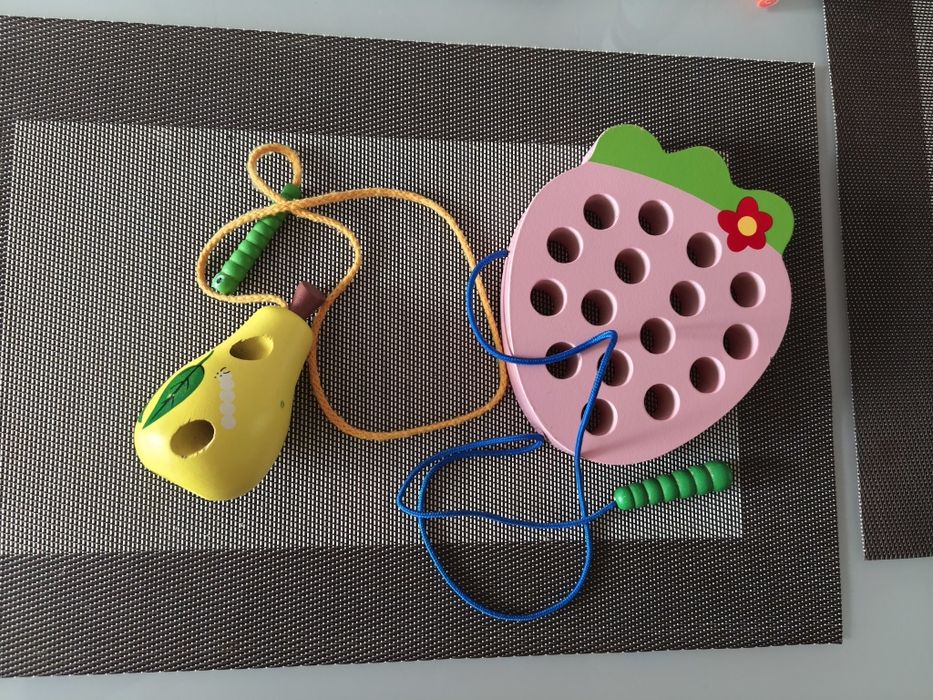 Дерев'яні шнурівки/розвиваючі іграшки