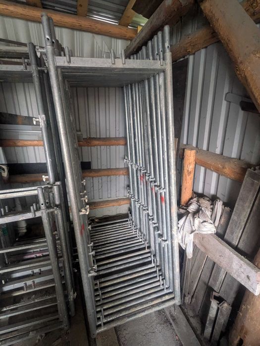 Rusztowanie Elewacyjne Plettac Dowolny zestaw/na sztuki 189-372m2