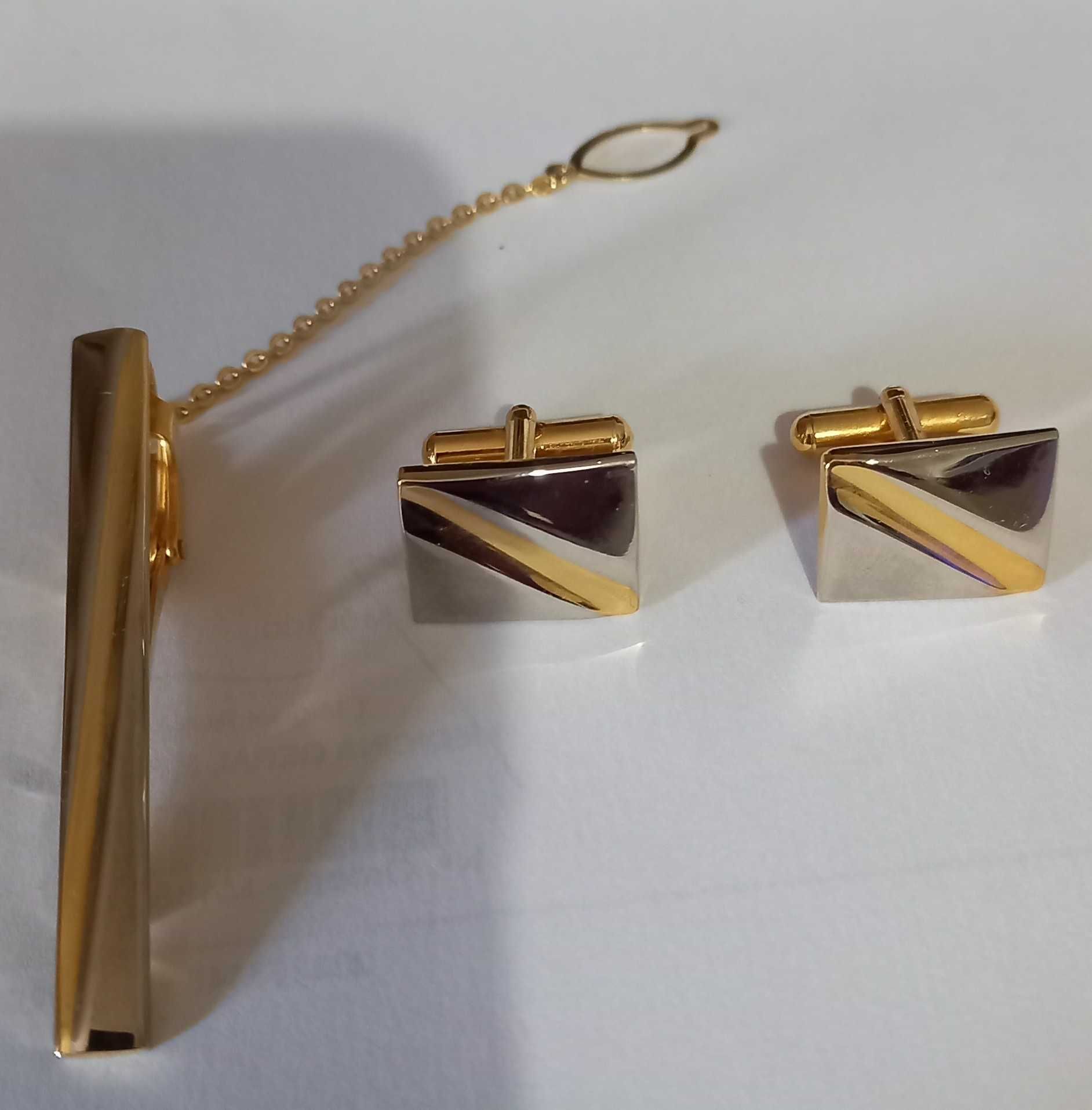 Alfinete e Botões de Punho Gold