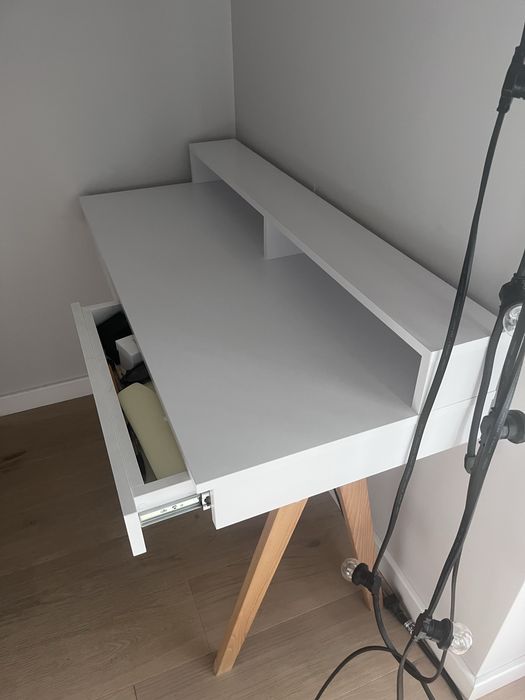 Biurko skandynawskie z nadstawką Minko