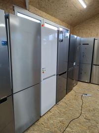 NoFrost Холодильник фірми Liebherr, висотою 185см, привезений з Німечч