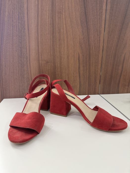 Жіночі замшеві босоніжки