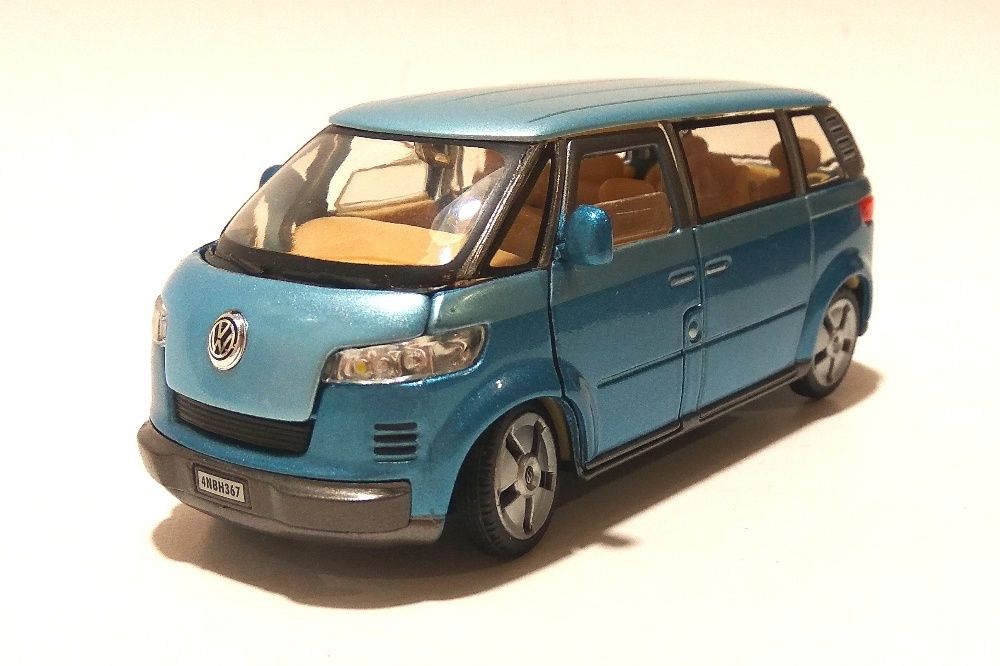 VW Microbus 2001 Cararama 1/43 модель