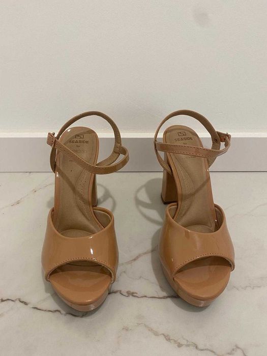 Sandálias para mulher - tamanho 37 - novas ou semi novas