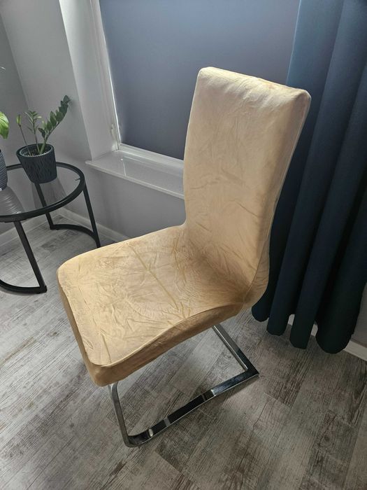 Pokrowce na krzesła miękkie welurowe beżowe 4 sztuki komplet