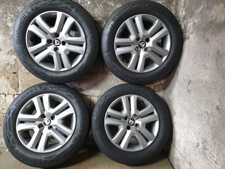 Kołpaki oryginalne strukturalne Dacia R16 4x100