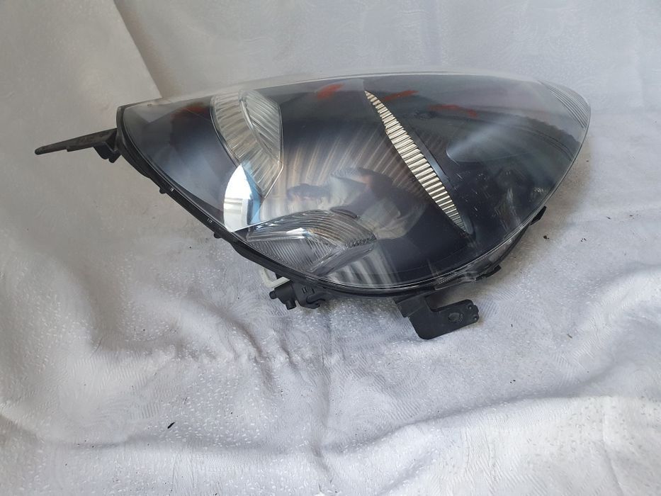 Lampa prawa Honda Jazz I Europa reflektor przód