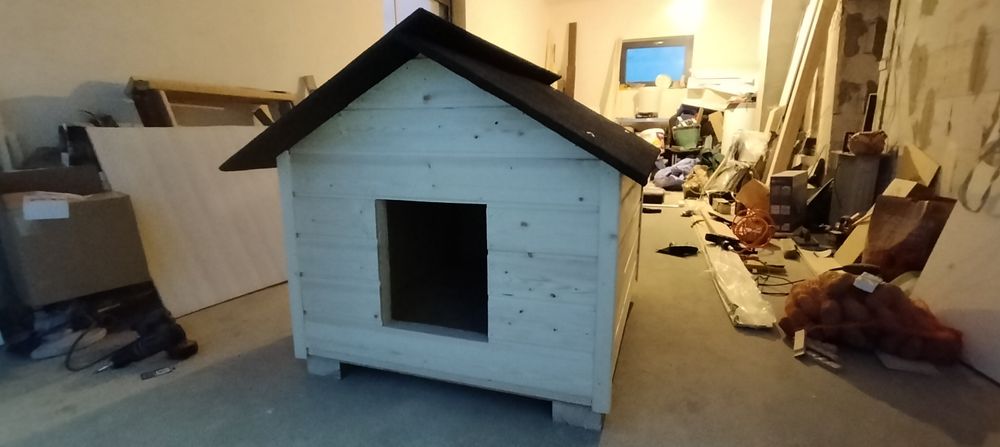 Buda dla psa ocieplona