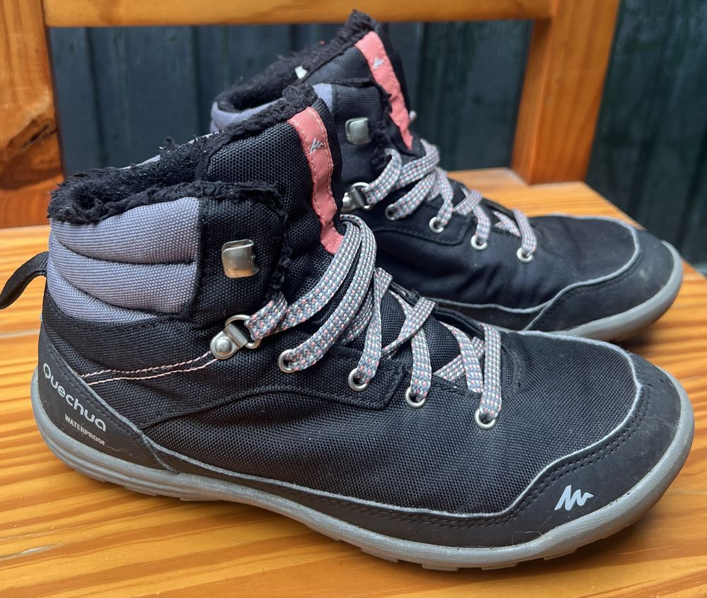 Botas waterproof Quechua caminhada 36