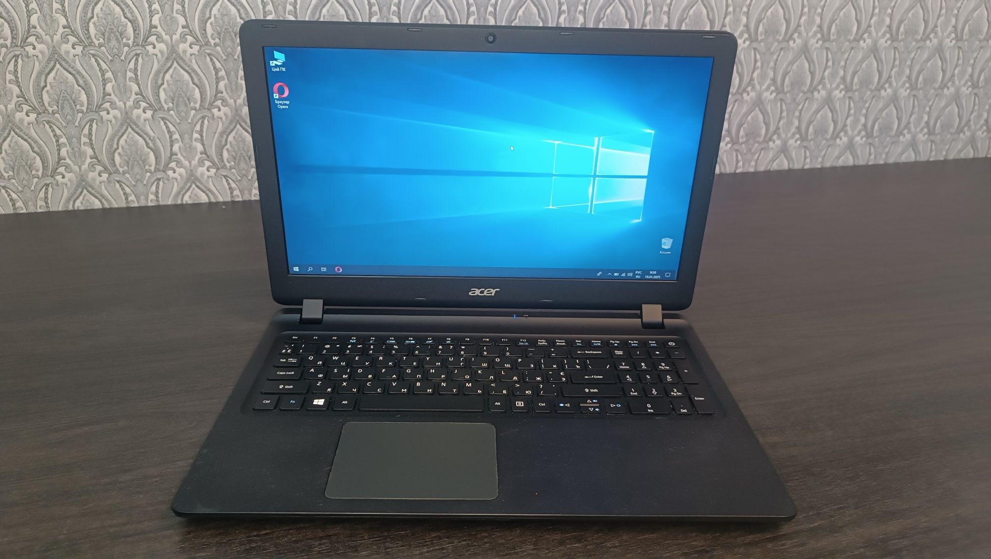 Ноутбук Acer Aspire ES15 ES1-533-C3RY (NX.GFTEU.003) Black