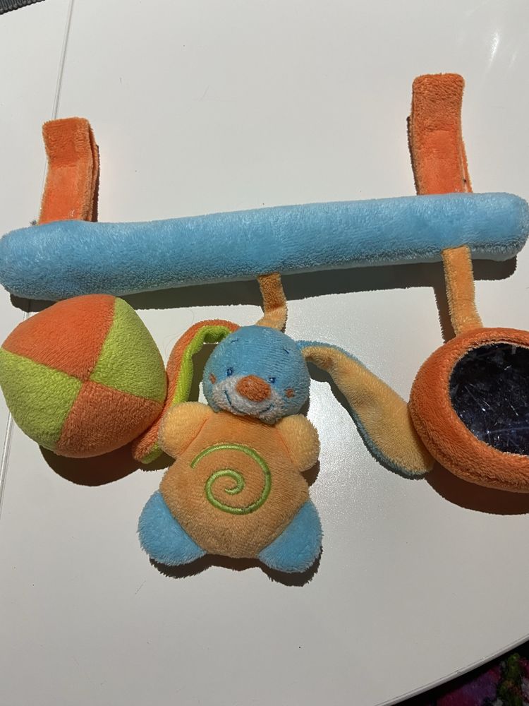 Brinquedo para carrinho e cama