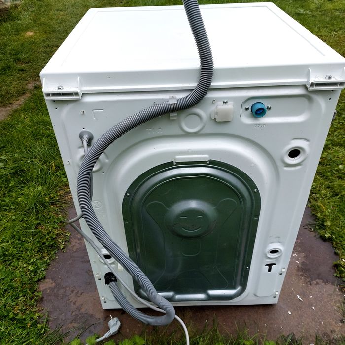 Пральна машина самсунг  2019р випуску.