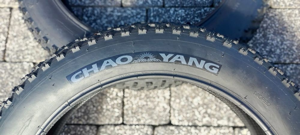 opony 20x4.0 jak nowe