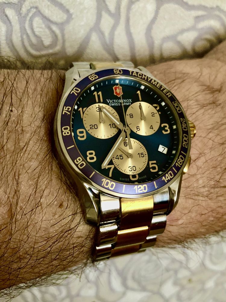 Швейцарские часы VICTORINOX, Hronograph. 41 mm.Original.