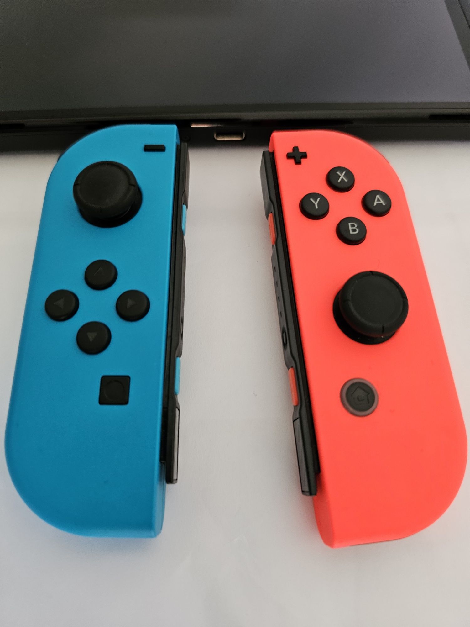 Nintendo Switch Oled C/Modchip (loja Tinfoil, 3 meses uso)