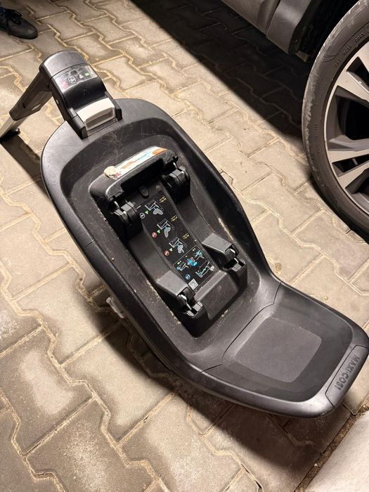 Fotelik maxi Cosi Pearl basa 2 way fix