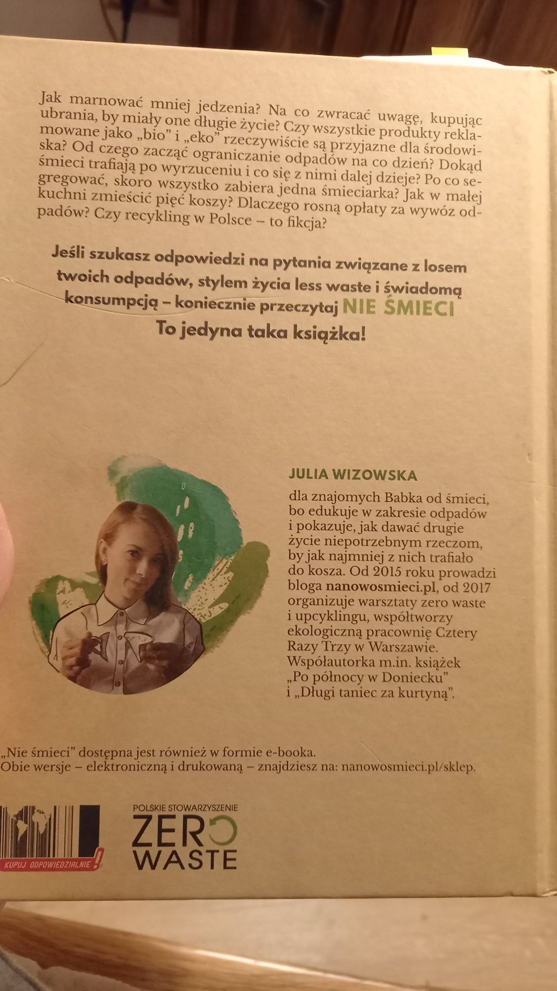 Książka "Nie śmieci" Julii Wizowskiej