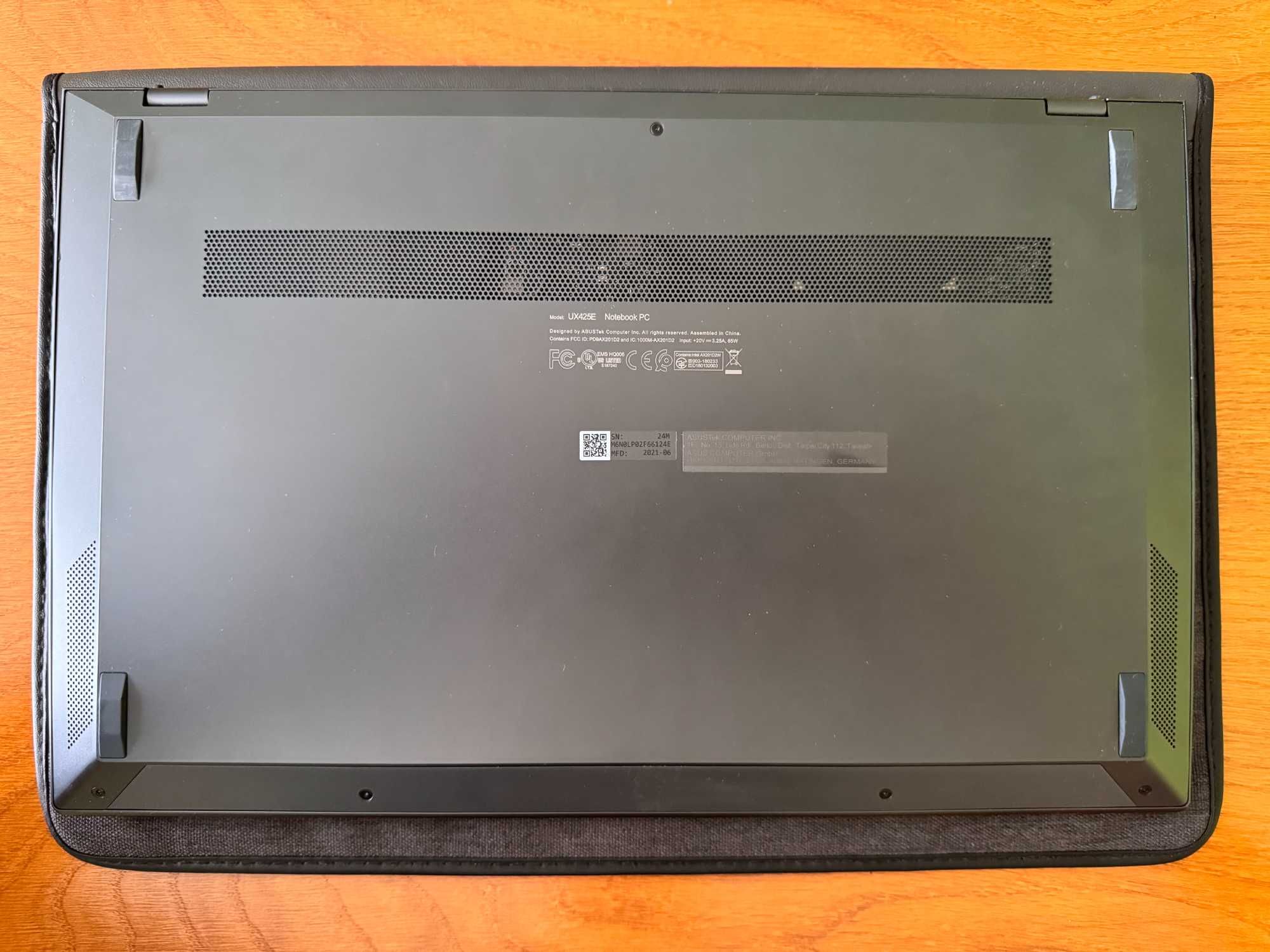 Laptop ASUS Zenbook UX425e 1TB