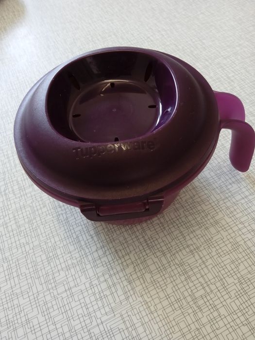 Utensílios para fazer arroz e receitas com ovos