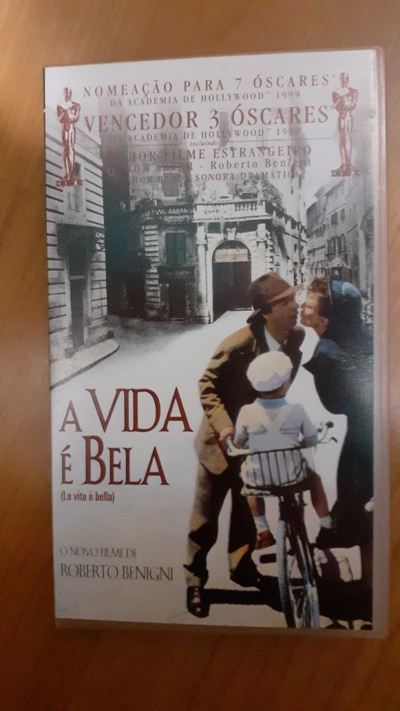 4 Cassetes vhs e 3 dvds filmes