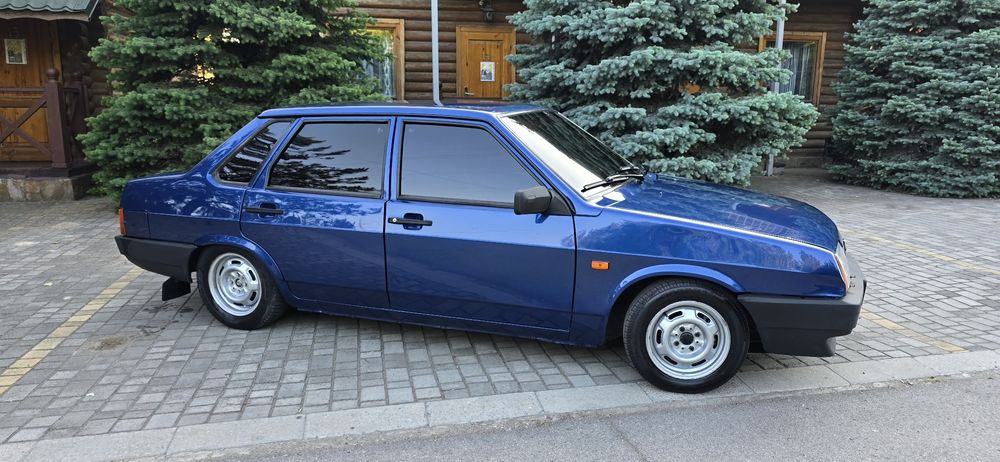 Продам ваз 21099 /тонировка/музыка/занижение -90/